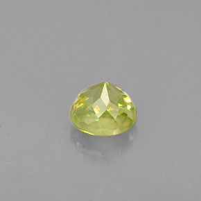 Esfena Verde amarillento natural de 0.37 ct, Corte Redondo, VVS-VS