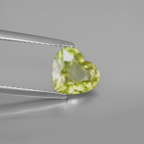 Esfena verde natural de 1,44 ct, forma de corazón, VS