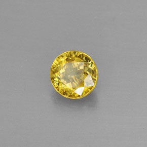 Esfena Dorado amarillo natural de 0.49 ct, Corte Redondo, VVS-VS