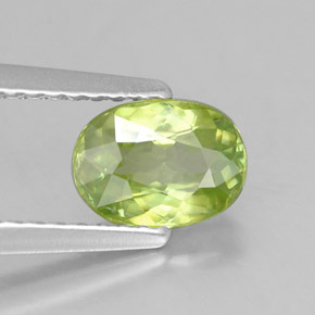 Esfena verde natural de 1,07 ct, corte óvalo, VVS-VS