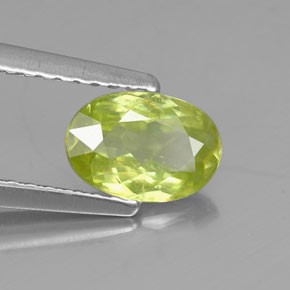 Esfena verde natural de 0,80 ct, corte óvalo, VS-SI