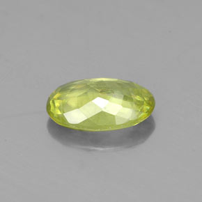 Esfena verde natural de 0,80 ct, corte óvalo, VS-SI