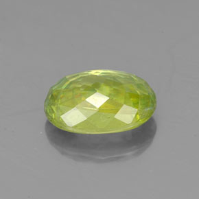 Esfena Verde dorado natural de 1.54 ct, Corte Óvalo, VS-SI