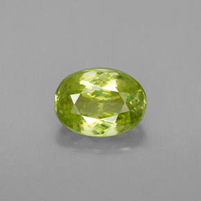 Esfena verde natural de 1,05 ct, corte óvalo, VS