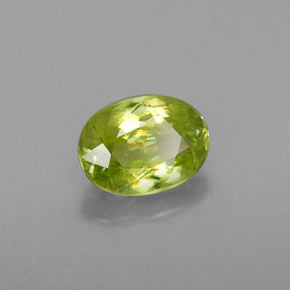 Esfena verde natural de 1,05 ct, corte óvalo, VS