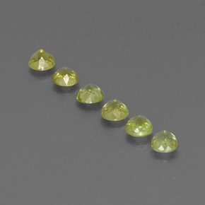 Gemas de esfena verde natural de  ct, corte redondo, VS