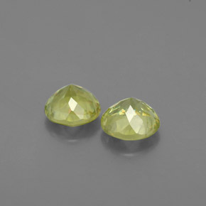 Gemas de esfena verde natural de  ct, corte redondo, VS-SI