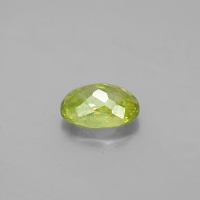 Esfena verde natural de 1,10 ct, corte óvalo, VS-SI