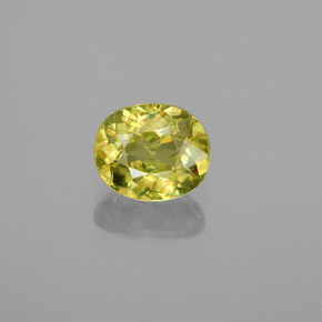 Esfena Verde dorado natural de 0.83 ct, Corte Óvalo, VS