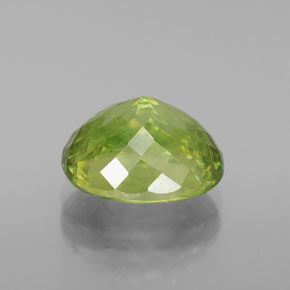 Esfena verde natural de 3,40 ct, corte óvalo, SI