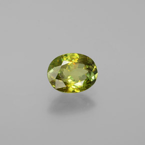 Esfena Verde dorado natural de 1.39 ct, Corte Óvalo, VS