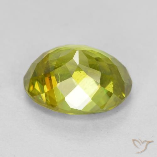 esfena Amarillo  verdoso natural de 1.74 ct, Ovalada, SI
