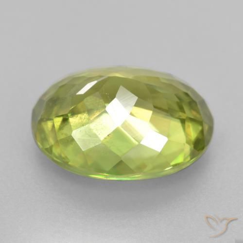 Esfena verde natural de 3,72 ct, corte óvalo, VS