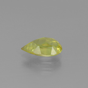 Esfena Verde dorado natural de 1.44 ct, En forma de pera, VS-SI
