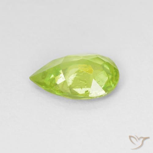 esfena Verde claro natural de 0.67 ct, En forma de pera, VS-SI