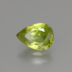 Esfena Verde claro natural de 1.73 ct, En forma de pera, VS