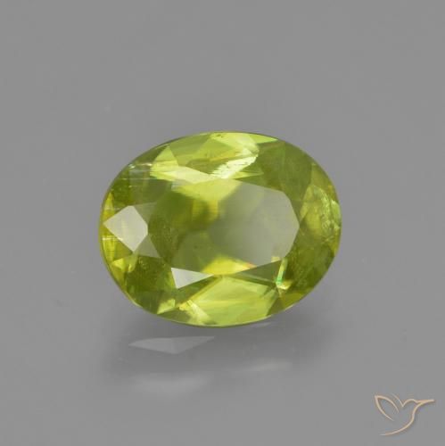 esfena Amarillo medio natural de 2.13 ct, Ovalada, SI