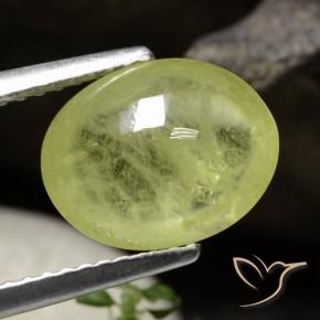 esfena Amarillo medio natural de 3.41 ct, Ovalada, Translúcido