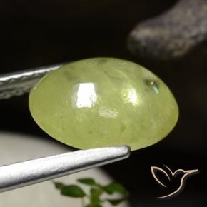esfena Amarillo medio natural de 3.41 ct, Ovalada, Translúcido