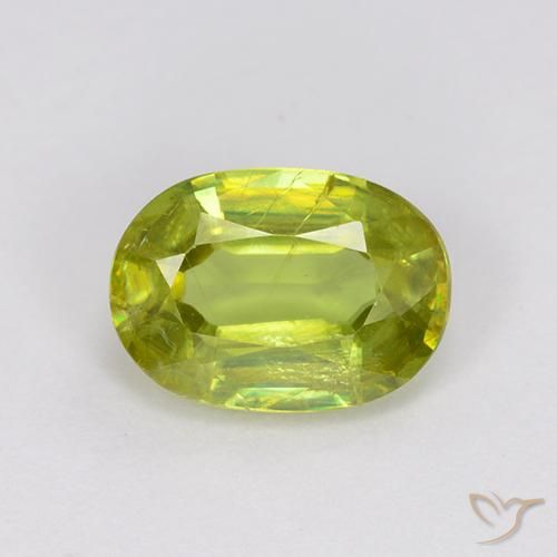 1.37ct Natural Verde claro esfena, Ovalada, VS-SI