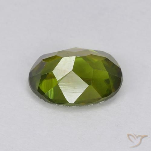Esfena Verde terroso cálido natural de 1.11 ct, Corte Óvalo, VVS-VS