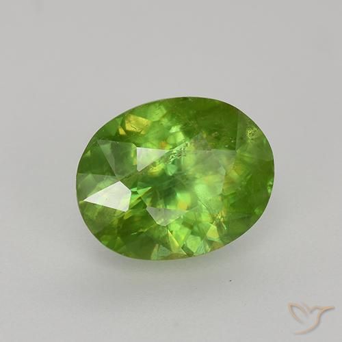 Esfena Verde medio natural de 1.36 ct, Corte Óvalo, VS-SI
