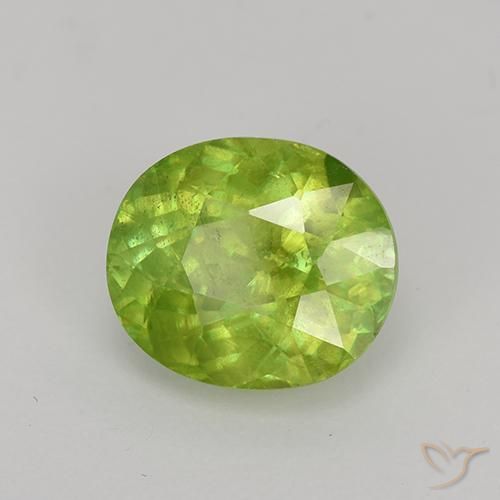 esfena Verde medio natural de 2.47 ct, Ovalada, VS-SI