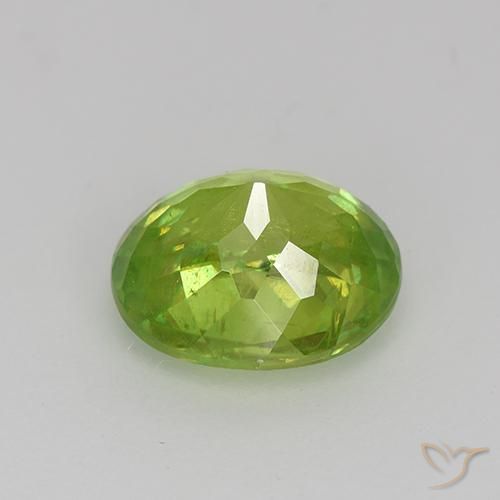 esfena Verde medio natural de 2.47 ct, Ovalada, VS-SI