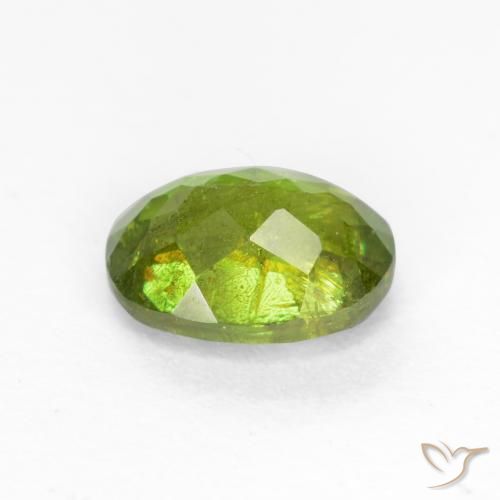 esfena Verde bosque natural de 0.66 ct, Ovalada, SI
