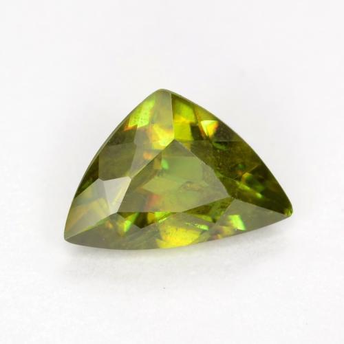 Esfena Verde terroso cálido natural de 0.50 ct, Trillón, VS-SI