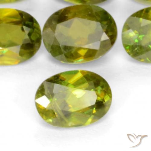 esfena Verde bosque cálido natural de 0.45 ct, Ovalada, VS-SI