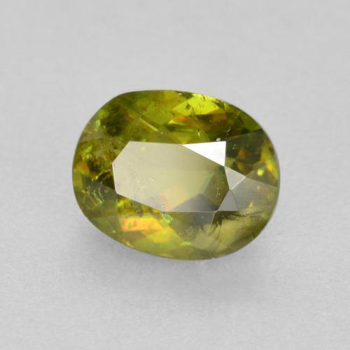 Esfena verde natural de 0,54 ct, corte óvalo, VS-SI
