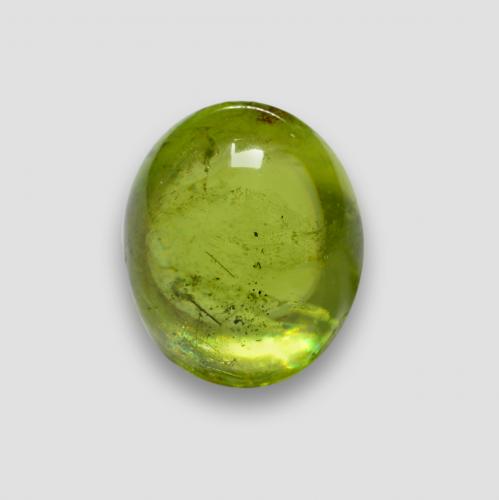 Esfena verde natural de 2,12 ct, corte óvalo, transparente