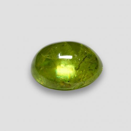 Esfena verde natural de 2,12 ct, corte óvalo, transparente