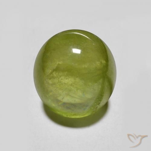 esfena Verde vivo natural de 2.95 ct, Ovalada, Translúcido