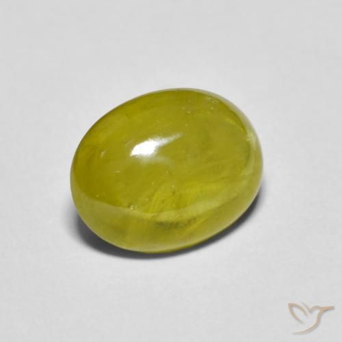 esfena Verde bosque cálido natural de 2.34 ct, Ovalada, Transparente