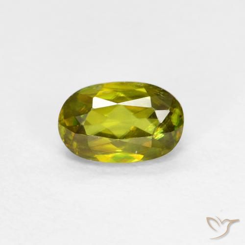 0.56ct Natural Verde bosque cálido esfena, Ovalada, VS