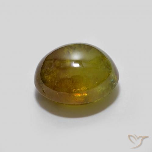 esfena Verde cálido natural de 2.57 ct, Ovalada, Translúcido