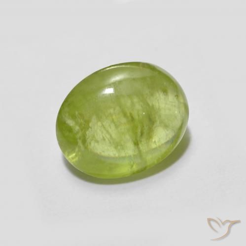 esfena Amarillo medio natural de 2.50 ct, Ovalada, Transparente