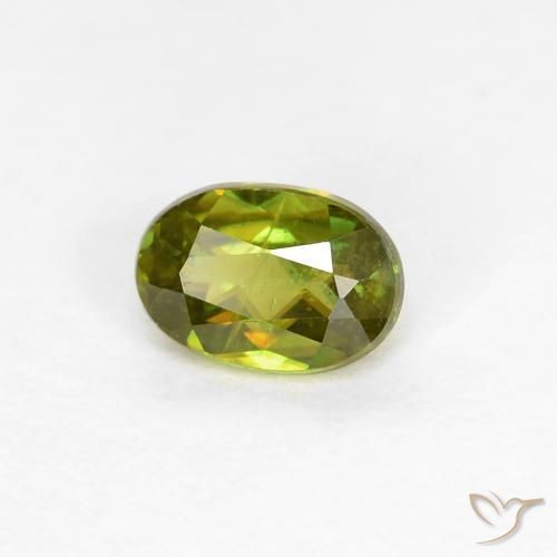 esfena Medium Dark-Green natural de 0.42 ct, Ovalada, VS