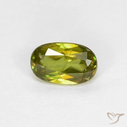 esfena Verde terroso cálido natural de 0.50 ct, Ovalada, VS