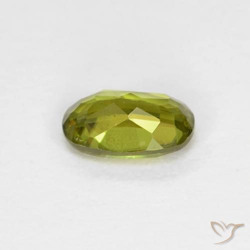 esfena Verde terroso cálido natural de 0.50 ct, Ovalada, VS