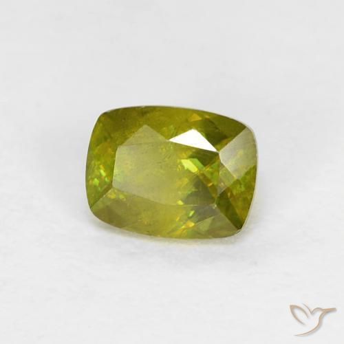 esfena Verde bosque cálido natural de 0.54 ct, Forma Cojín, VS