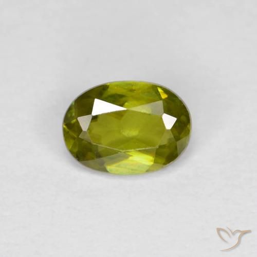 esfena Verde terroso cálido natural de 0.40 ct, Ovalada, VS
