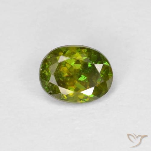 0.35ct Natural Medium Dark-Green esfena, Ovalada, VS