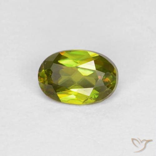 0.42ct Natural Verde bosque cálido esfena, Ovalada, VS