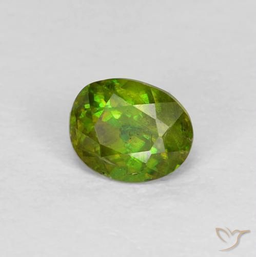 esfena Verde vivo natural de 0.48 ct, Ovalada, VS