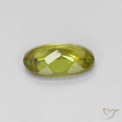 esfena Verde terroso cálido natural de 0.34 ct, Ovalada, VVS-VS