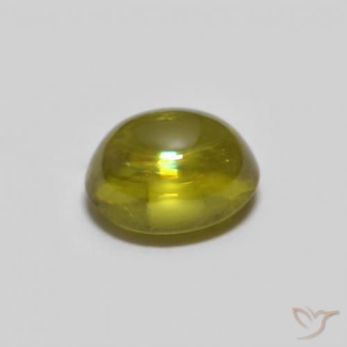 esfena Verde amarillento natural de 0.73 ct, Ovalada, Transparente