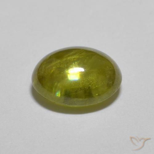 esfena Verde bosque cálido natural de 1.25 ct, Ovalada, Transparente